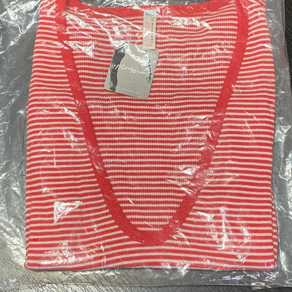 🛍️Free People tank - Picture 2 of 5